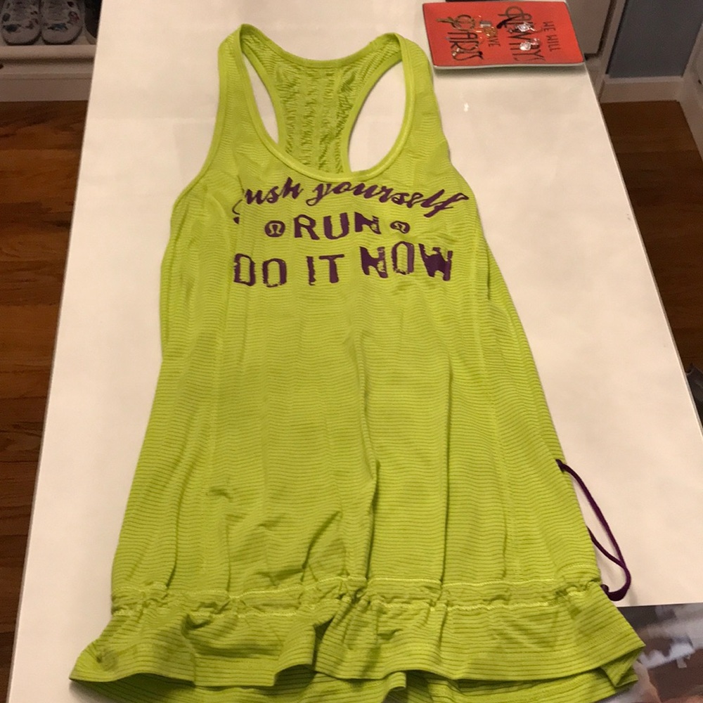 Lululemon tank